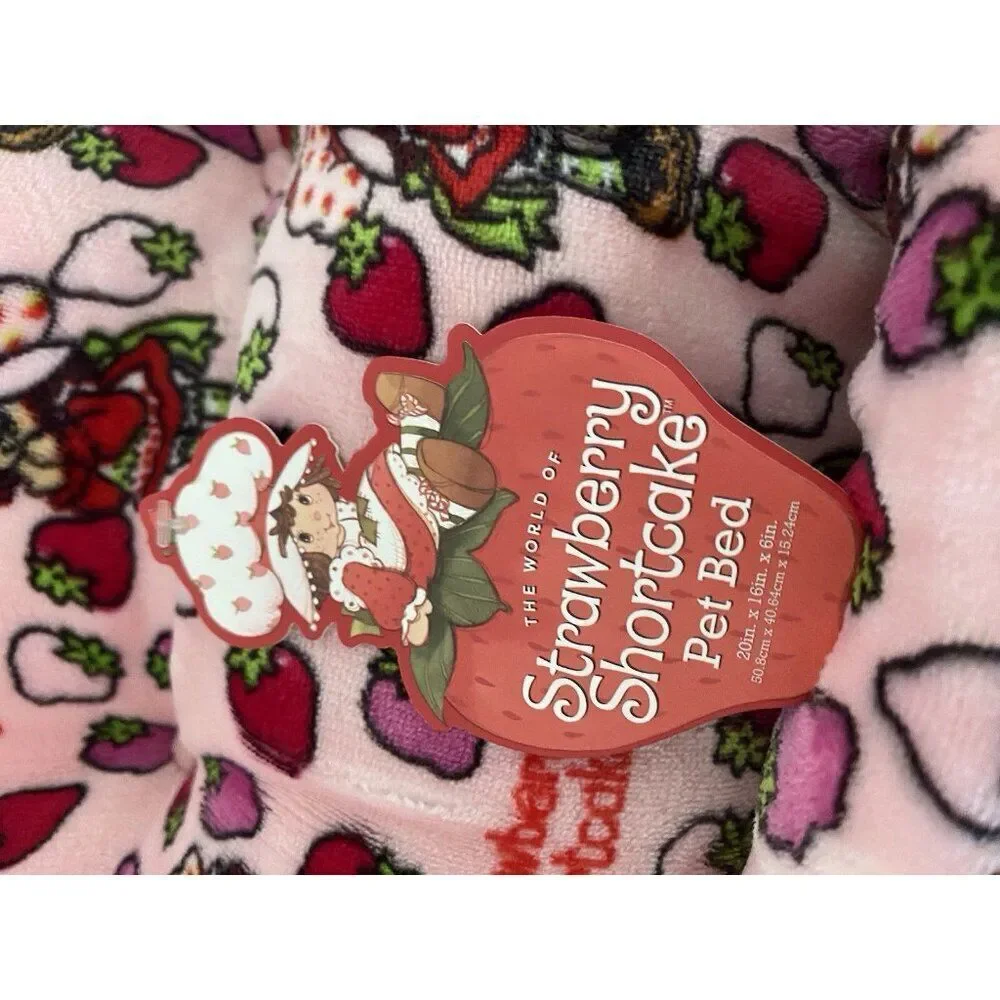 Strawberry Shortcake Dog Cat Pet Cuddler Bed 20 X 16 X 6” Pink Soft Velvet‎ NEW